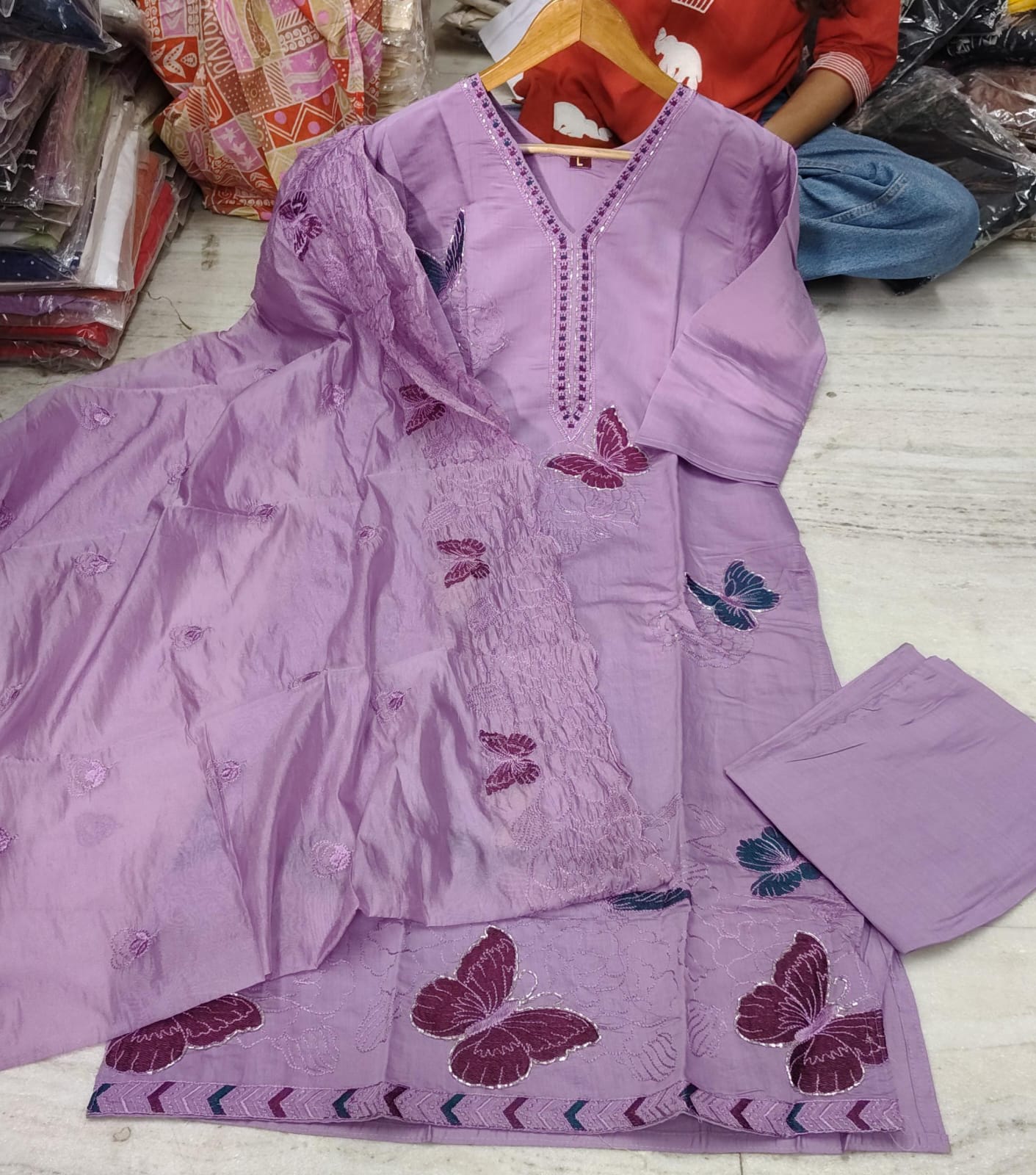 Lavender Embroidered Roman Silk Kurta Pant Dupatta Set