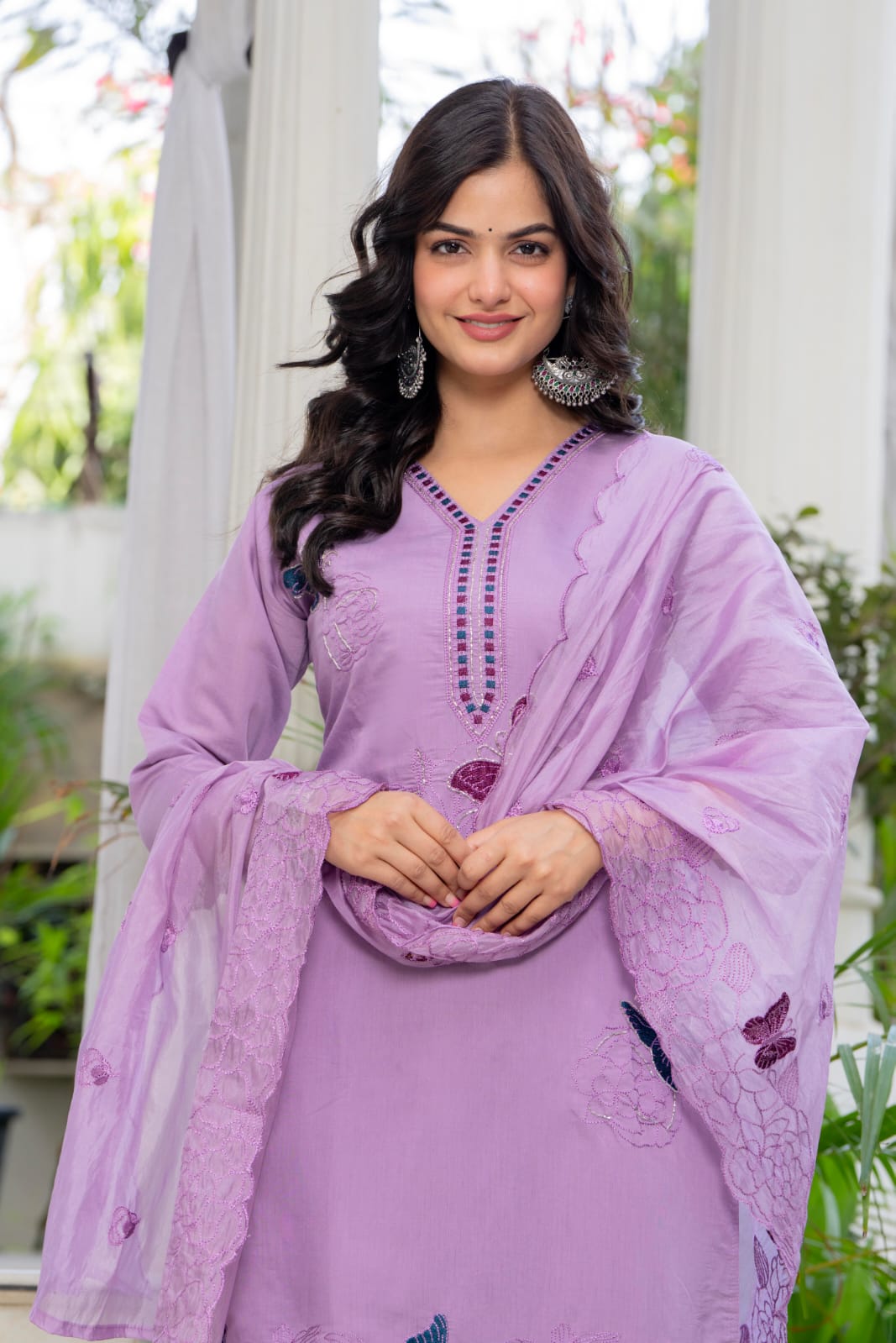 Lavender Embroidered Roman Silk Kurta Pant Dupatta Set